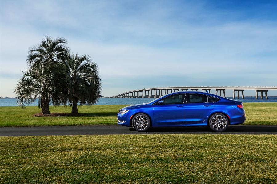  Chrysler 200S AWD (UF) 2014 года  (фото 22 из 46)
